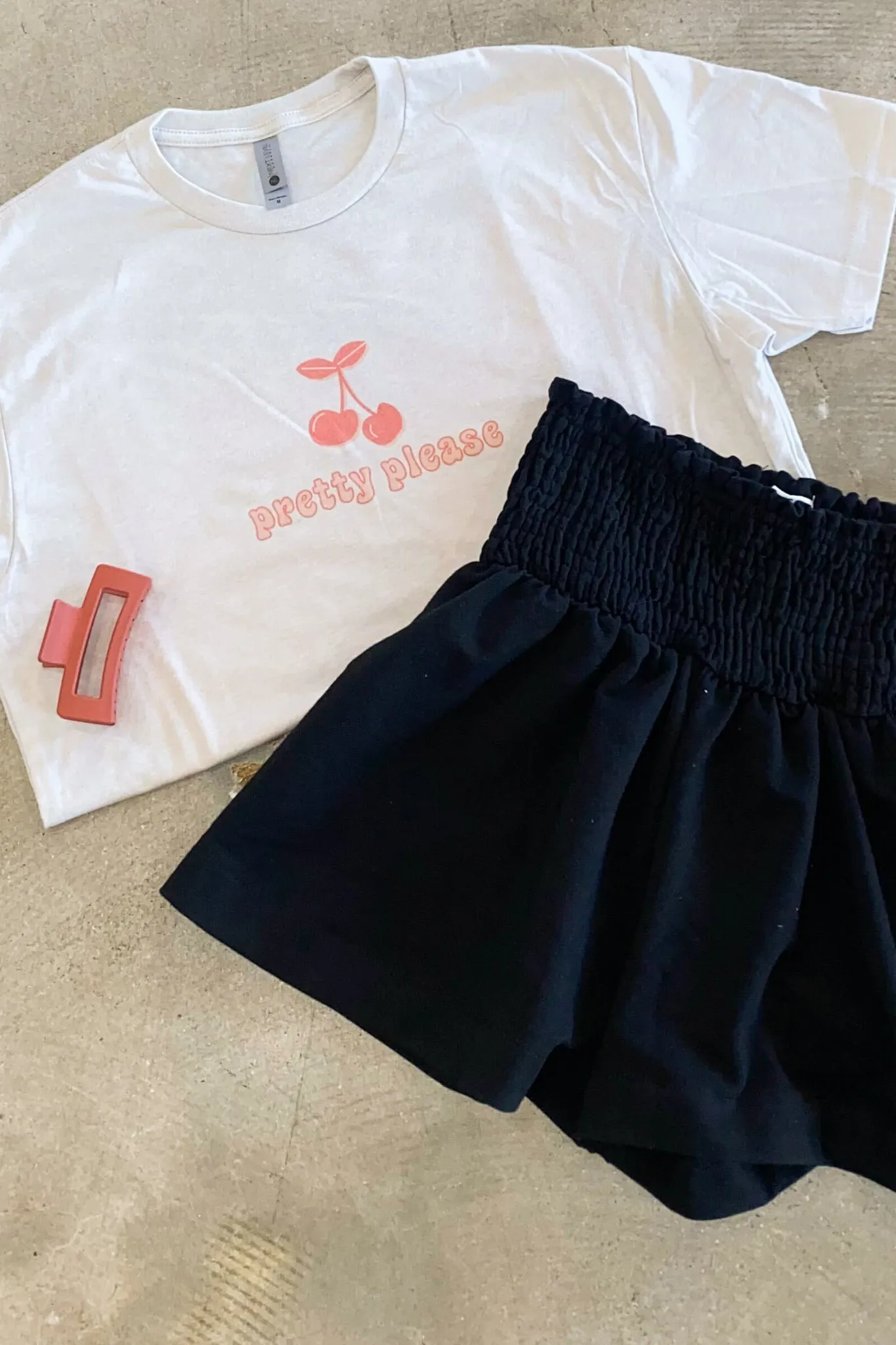 Pretty Please Graphic Tee